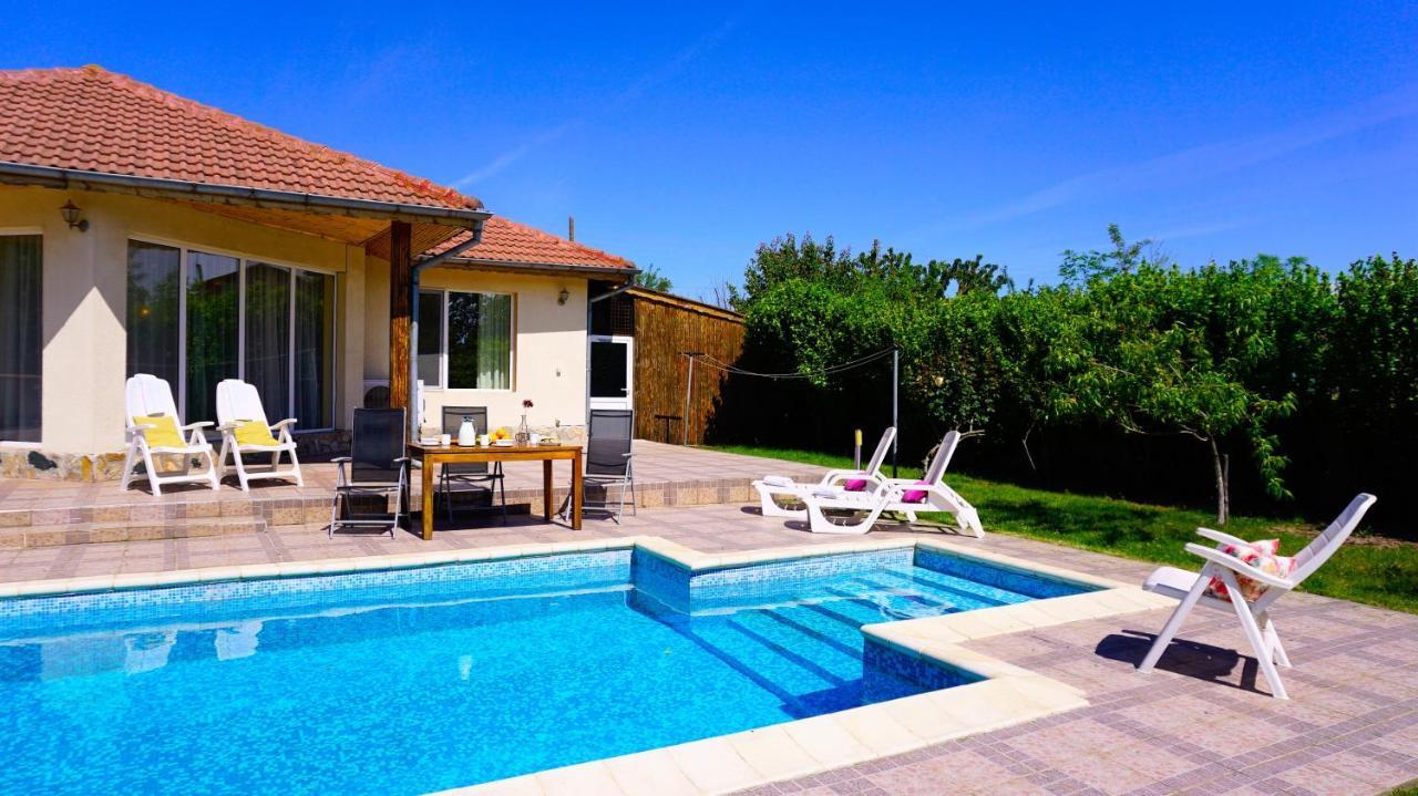 Вила Релакс - Villa Relax Sokolovo Exteriör bild