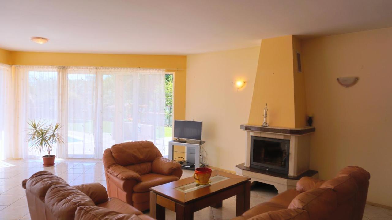 Вила Релакс - Villa Relax Sokolovo Exteriör bild
