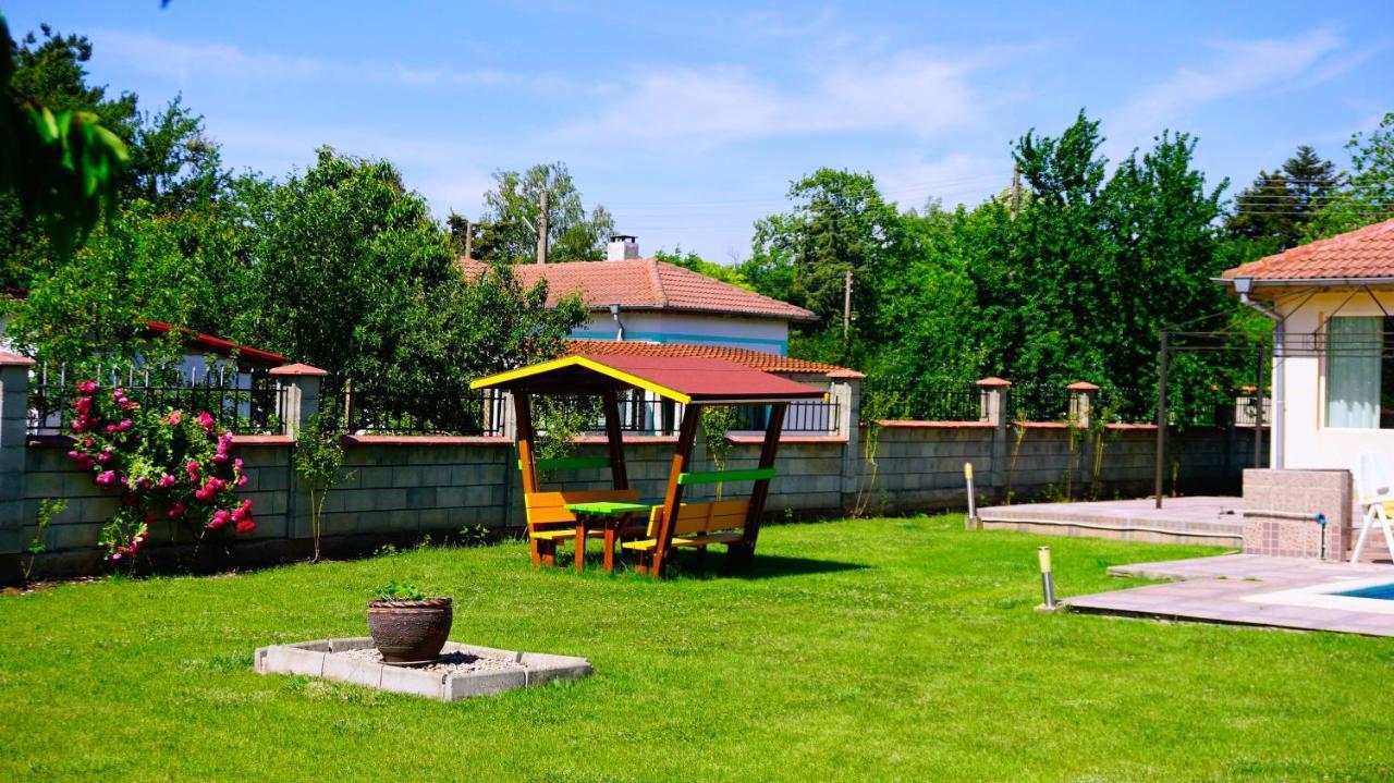 Вила Релакс - Villa Relax Sokolovo Exteriör bild