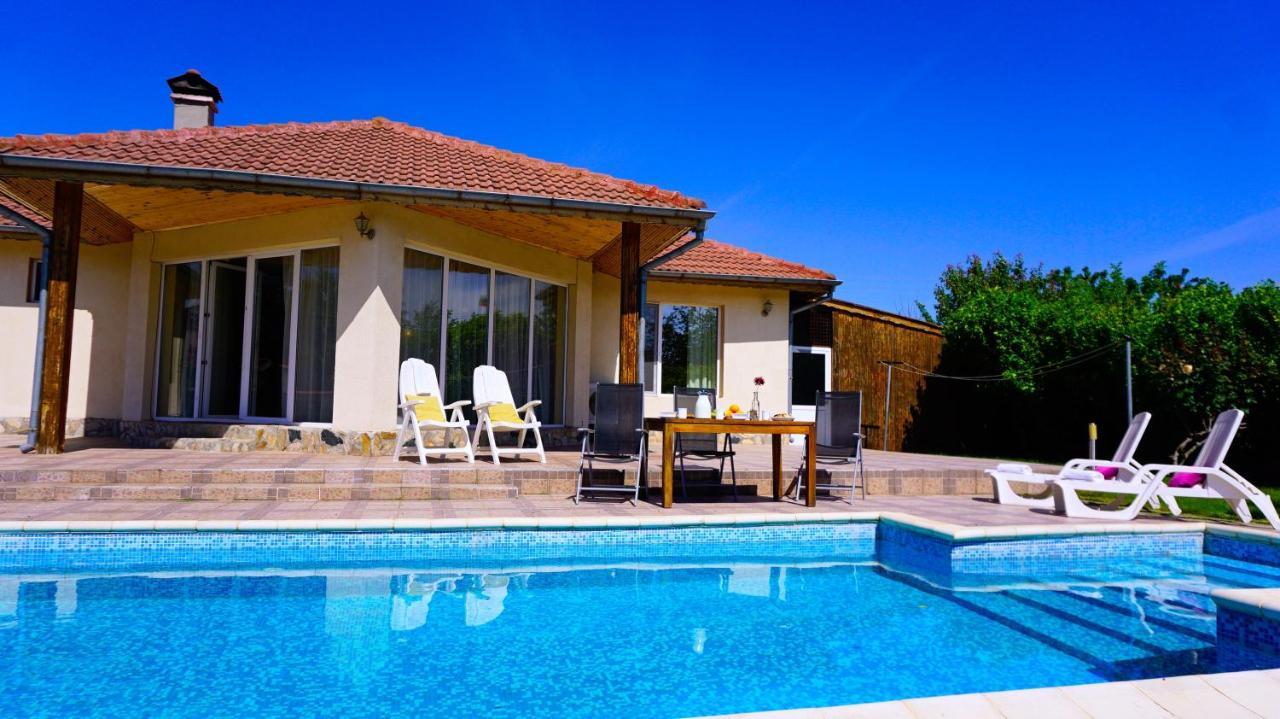 Вила Релакс - Villa Relax Sokolovo Exteriör bild