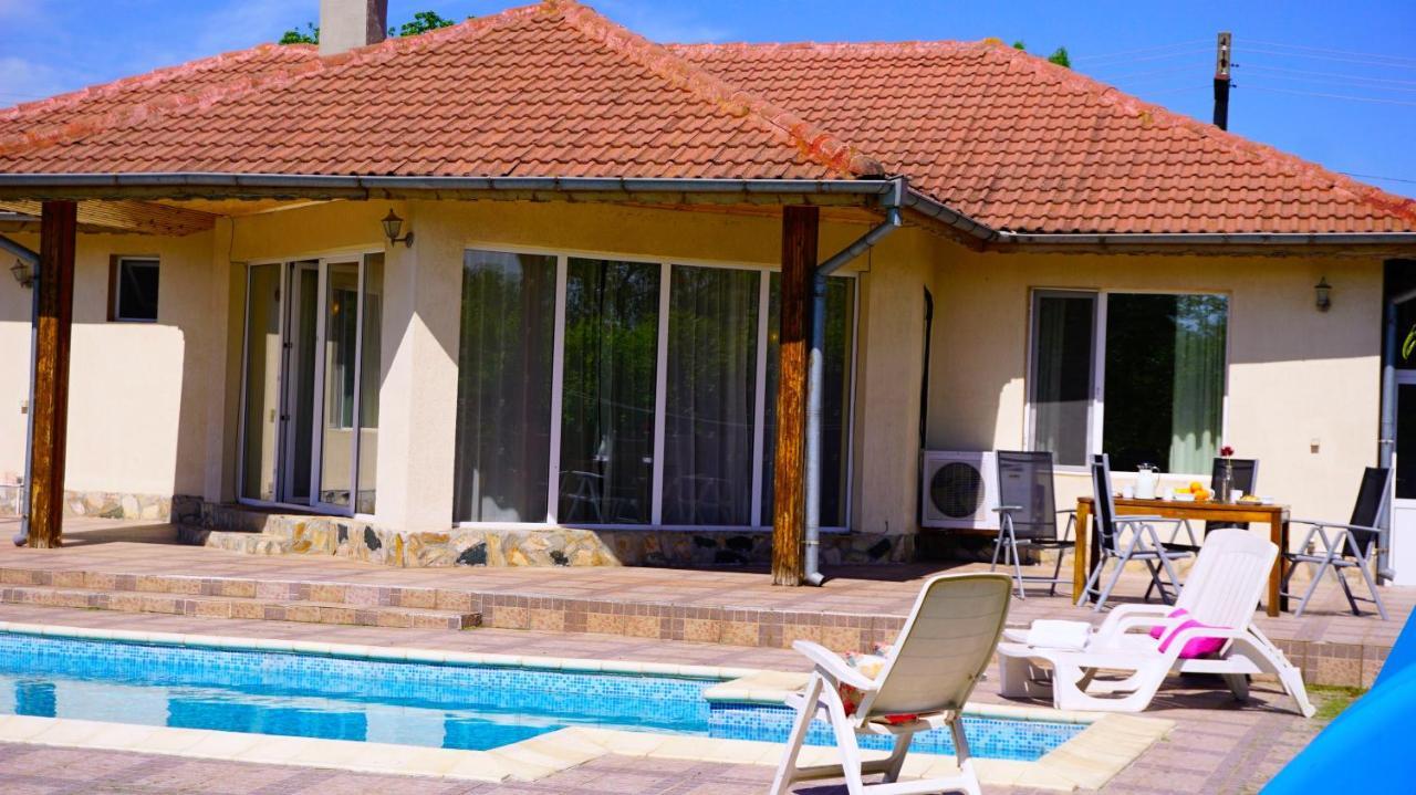 Вила Релакс - Villa Relax Sokolovo Exteriör bild