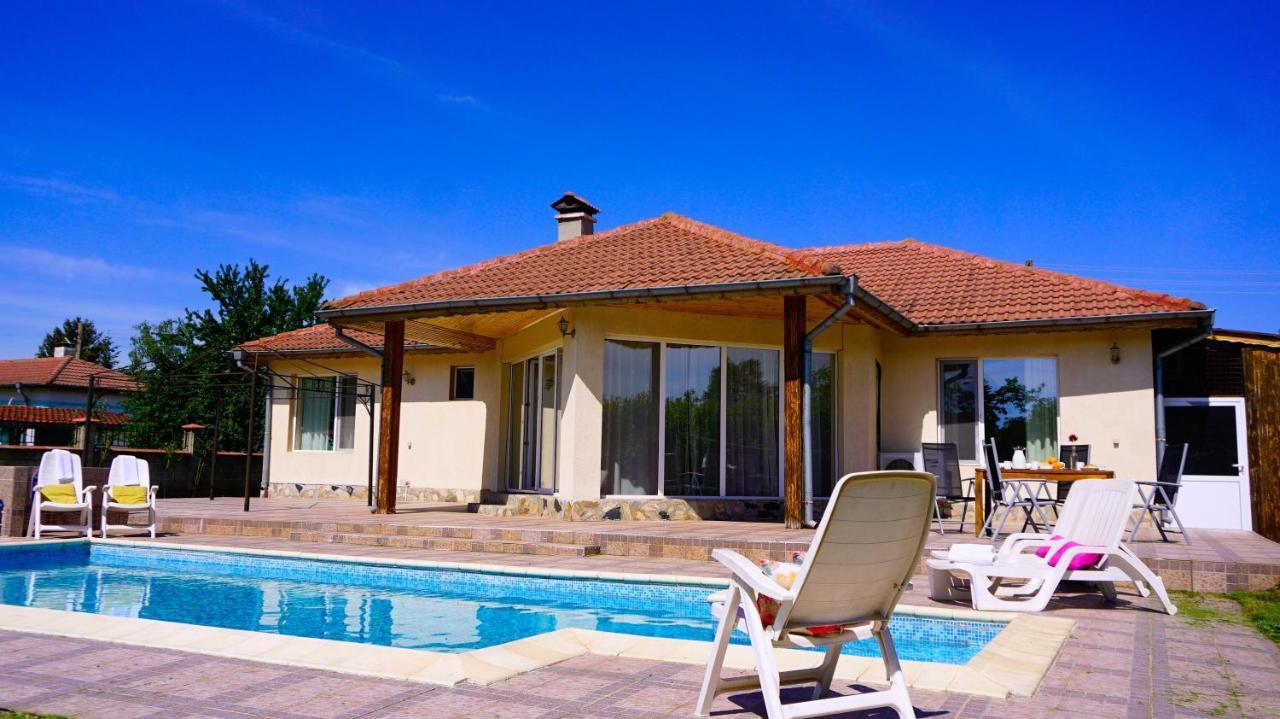 Вила Релакс - Villa Relax Sokolovo Exteriör bild